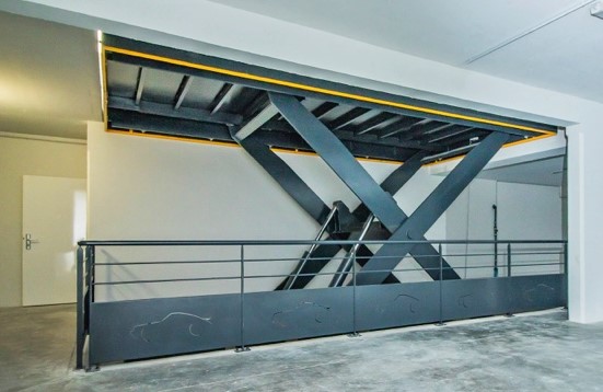 Scissor Lift Table
